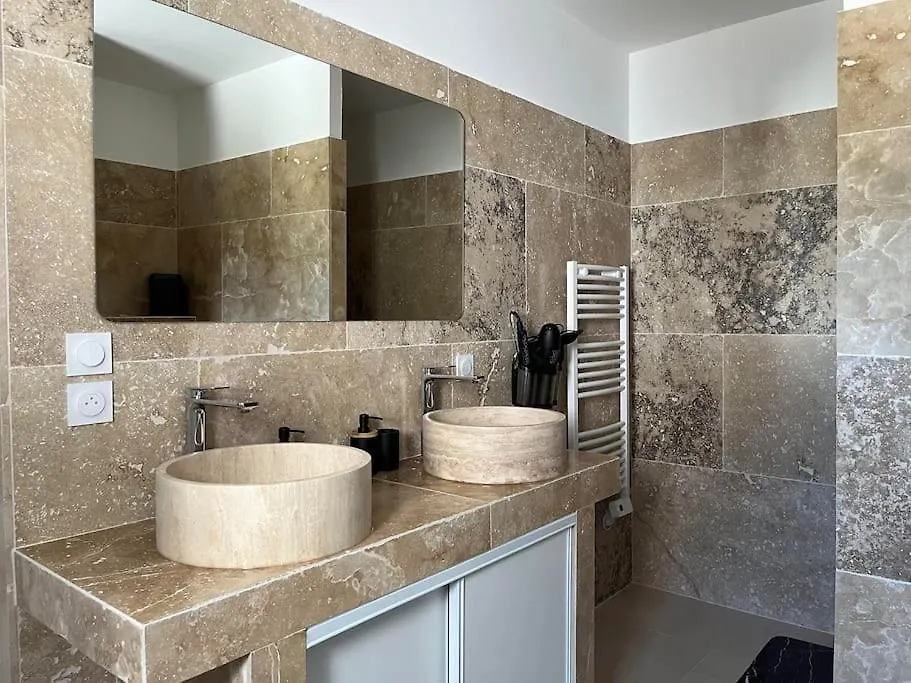 Appartement Maisonnette Avec Piscine La Picholine Châteaurenard France