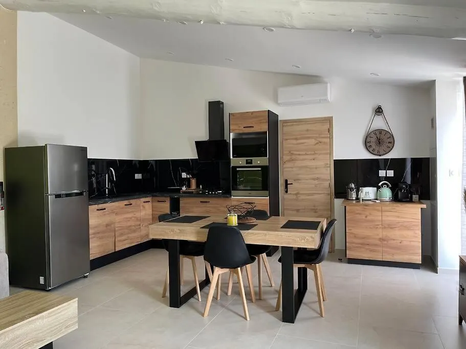 Maisonnette Avec Piscine La Picholine Châteaurenard