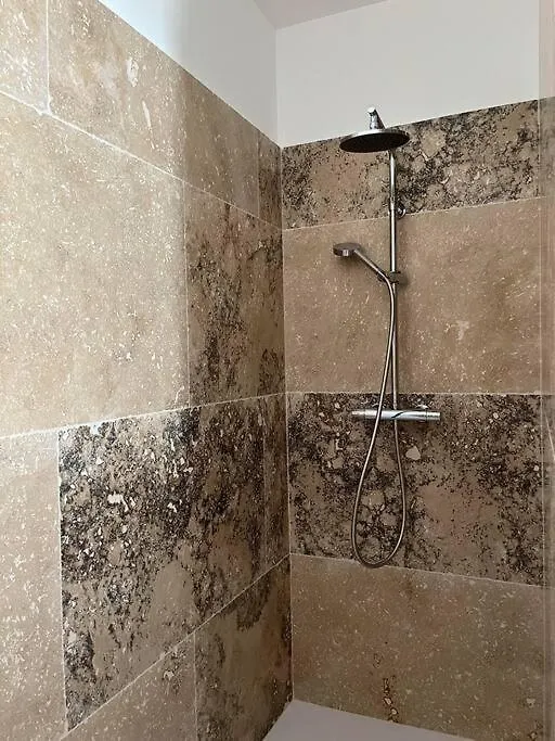 Maisonnette Avec Piscine La Picholine Châteaurenard